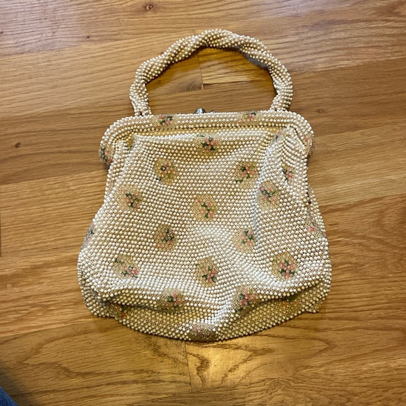 bead Vintage 1950's Antique Ivory Floral Beaded Purse in excellent condition - Picture 2 of 8
